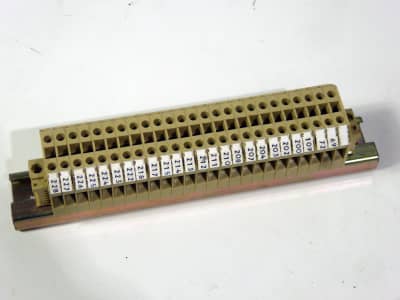 Electrical Klippon terminal strip