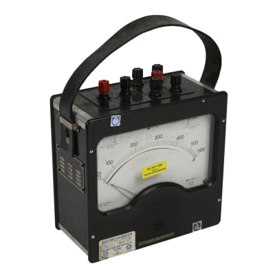 Large precision analogue 600 Volt meter