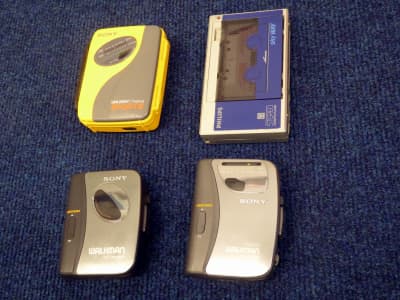 Selection of working Sony Walkman style music players
