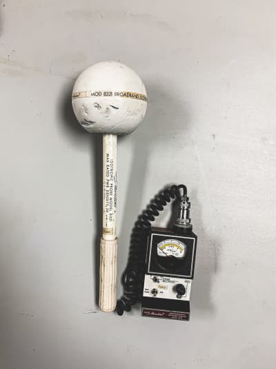 Broadband Isotropic Probe (White ball on stick with black handheld gadget)