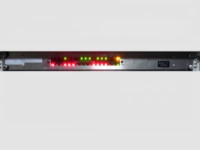 Practical silver 1U panel with bright red & green LEDs