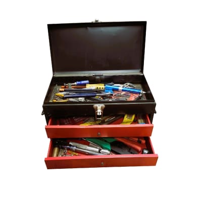 Electronics service technicians tool chest with drawers