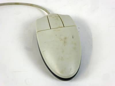 Beige 1980s-1990s 3 button computer mouse