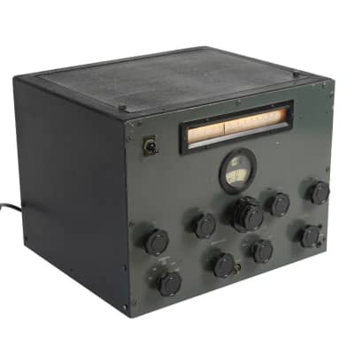 WW2 Marconi CR100 multi-band radio receiver