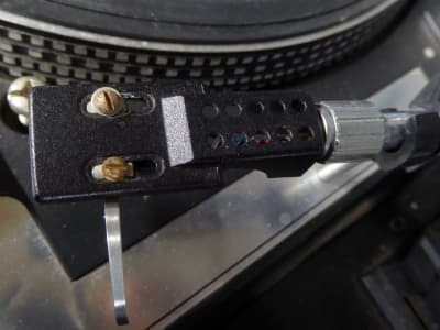 Vinyl turntable tone arm pickup cartridge