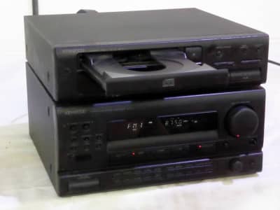 Practical stacking black Kenwood mini HiFi system with amplifier/tuner & separate CD player (distressed)