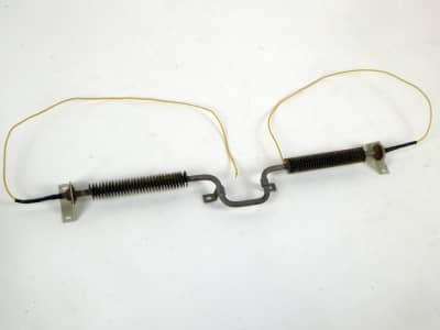 Crank shaped finned electrical space heater