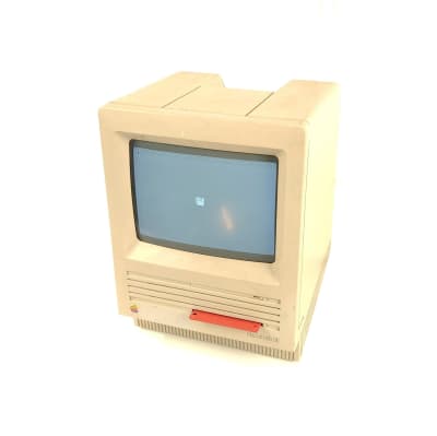 Original Apple Mac SE computer, keyboard & mouse