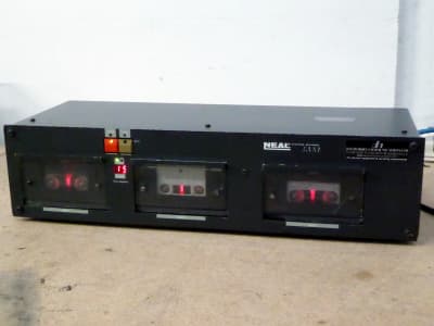 Practical triple cassette Neal interview recorder