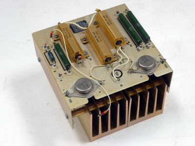 Goldy finned heatsink / cooler assembly with gold power resistors & transistors