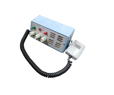 Practical 1950s-1960s taxi/police car radio transmitter/receiver ...