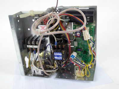Power chassis with PCB, coloured & visible copper wires