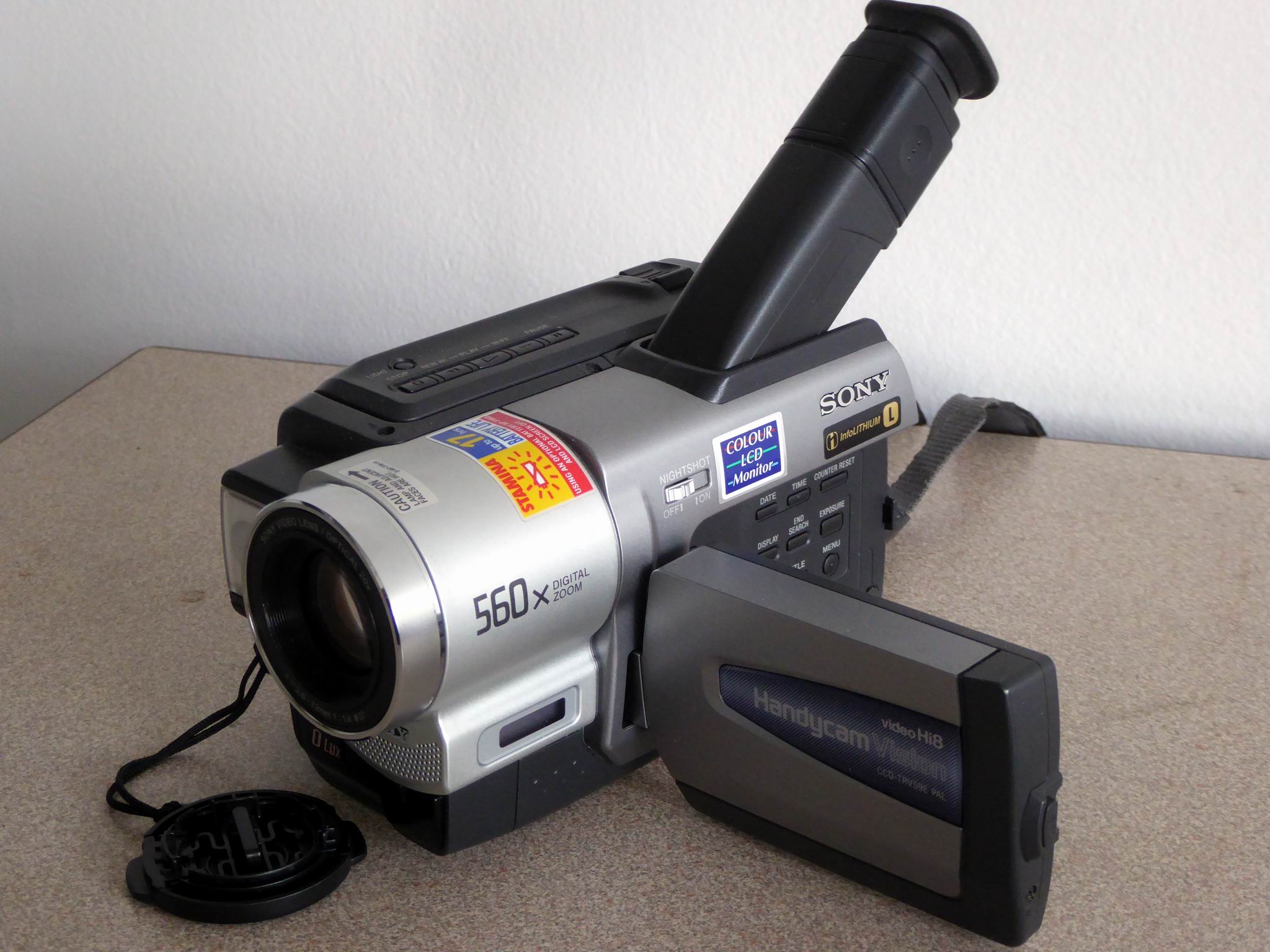 1990s Hi8 video camcorder with viewfinder & foldout screen Electro