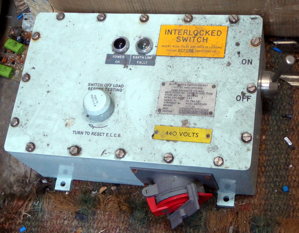 Industrial/navy heavy duty switch with side lever Electro Props Hire