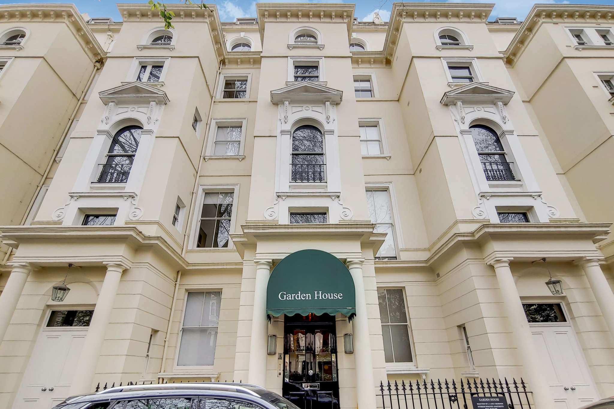 8692 Kensington Gardens Square, London, W2