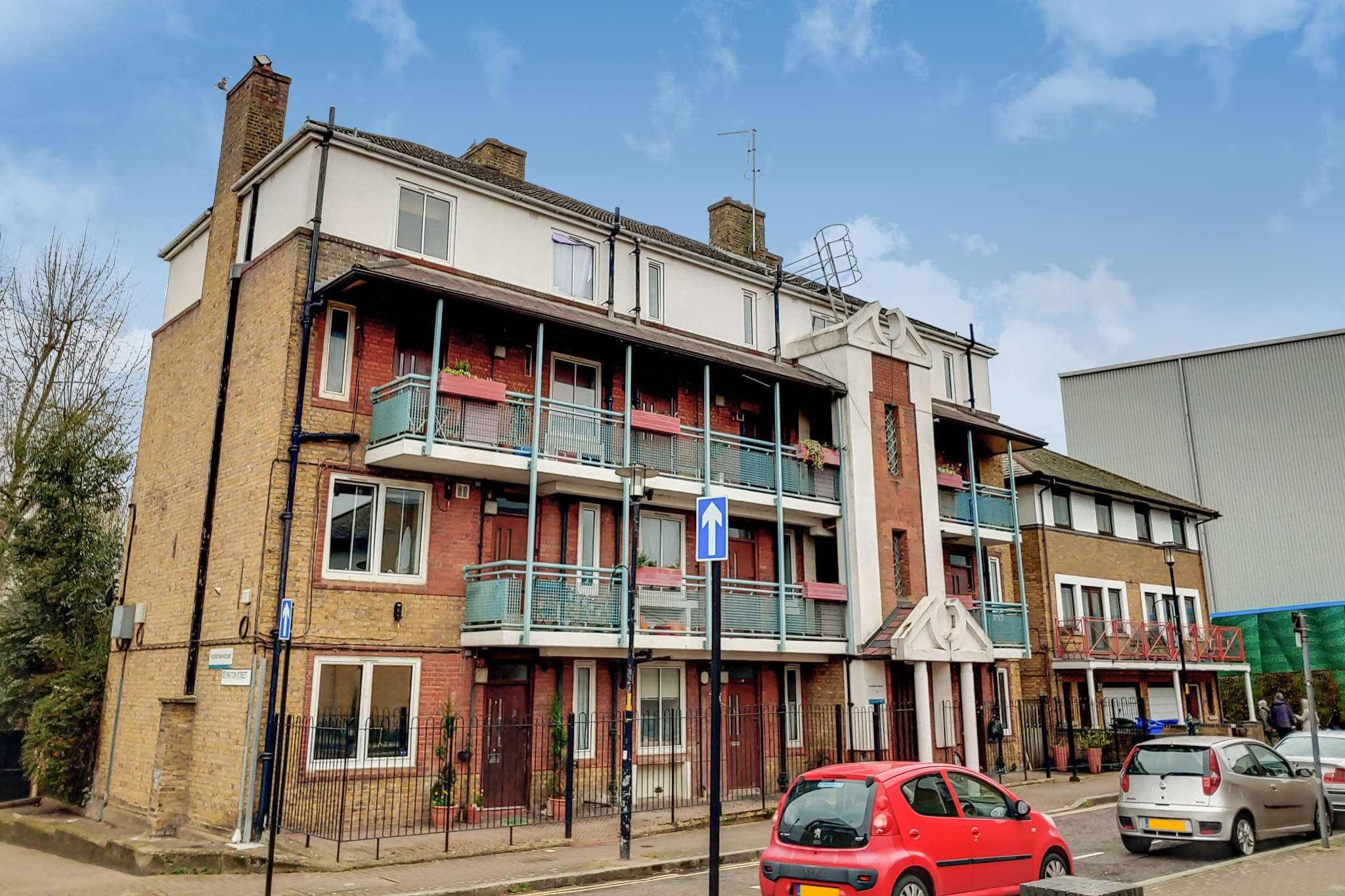 Bermondsey Wall East, London, SE16