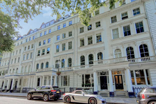 London SW7 - Spec