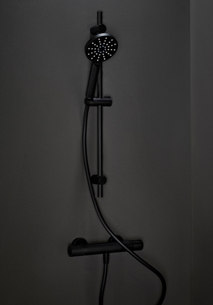 Brausegarnitur Ritual Schwarz Matt