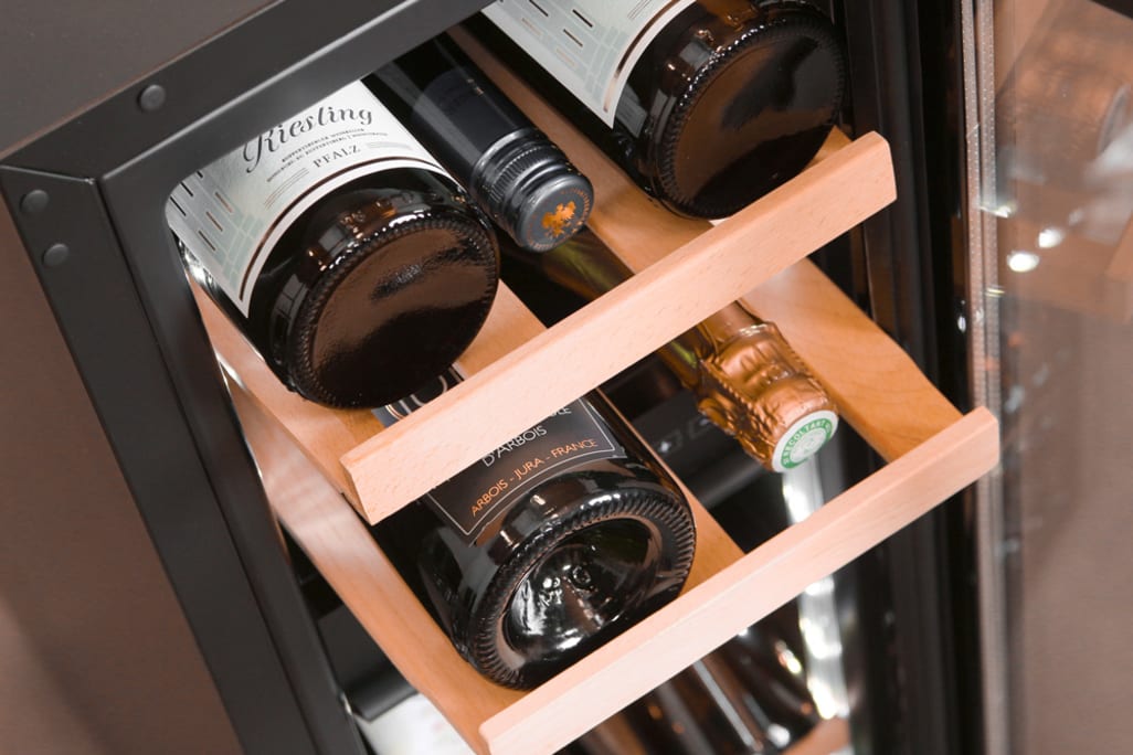 Under-counter wine cooler - WineCave 30D Anthracite Black