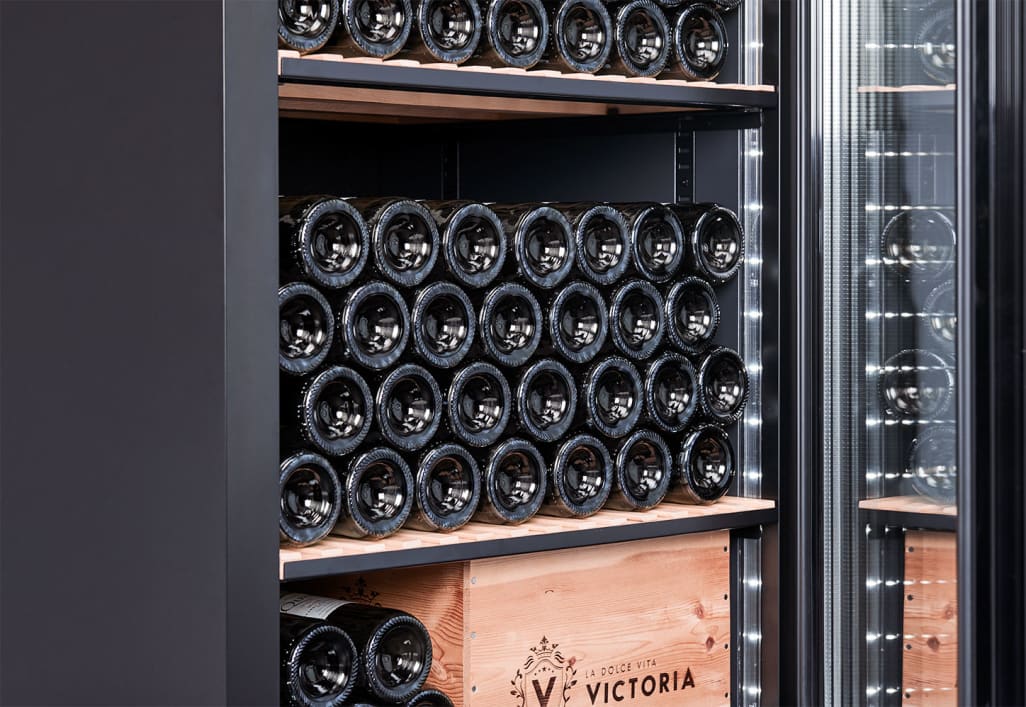 Viinin säilytyskaappi – Velvet 220 Glass Premium Package