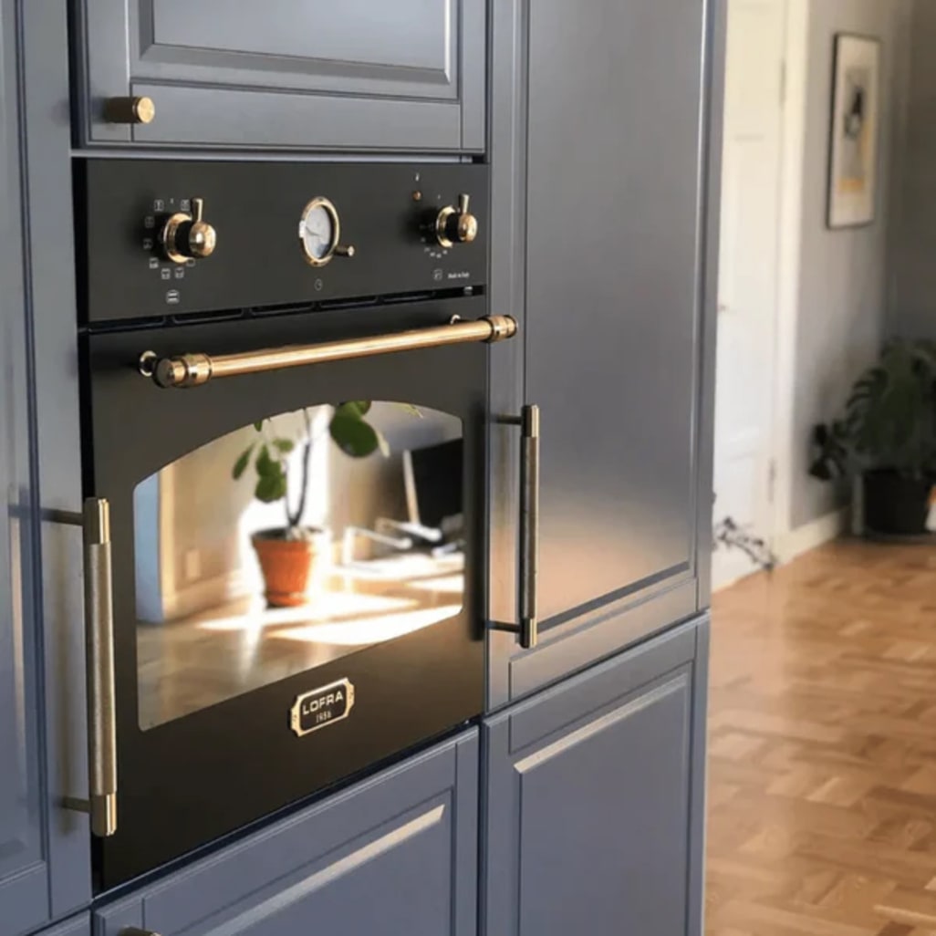Built-in oven Dolce Vita 60 cm (Black/Brassed)