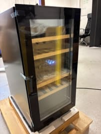 (Outlet) - Vinkøleskab til indbygning -Arctic Collection 40D Fullglass Black