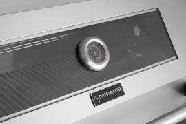 Pure - Fritstående gasgrill med 4 blus og infrarød sidebrænder - Sort