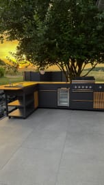 Designer Series - Free-standing outdoor kitchen - Corner Experience