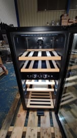 (Outlet) - Fritstående vinkøleskab - WineExpert 24 Fullglass Black (Uden greb)