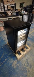(Outlet) - Fritstående vinkøleskab - WineExpert 24 Fullglass Black 