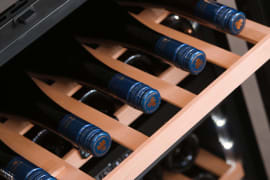 Integrérbart vinkøleskab - WineKeeper 49D Stainless - Messinghåndtag