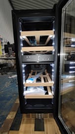 (Outlet) - Inbyggbar vinkyl - WineCave 700 30D Stainless 