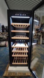 (Outlet) - Fristående vinkyl - WineExpert 38 Fullglass Black 