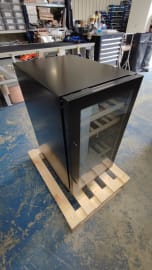 (Outlet) - Innbyggbart vinskap - WineCave 700 40D Anthracite Black 