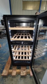 (Outlet) - Inbyggbar vinkyl - WineCave 800 40D Fullglass Black