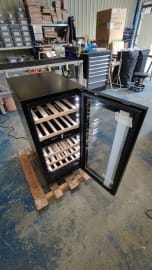 (Outlet) - Vinkøleskab til indbygning - WineCave 800 40D Fullglass Black