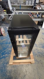 (Outlet) -Vinkøleskab til indbygning - Arctic Collection 30D Fullglass Black