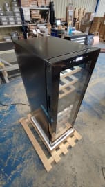 (Outlet) - Fritstående vinkøleskab - Northern Collection 27 Black