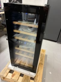 (Outlet) - Fristående vinkyl - WineExpert 24 Fullglass Black 