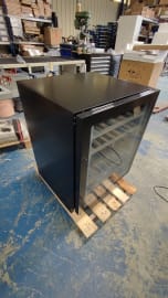 (Outlet) - Innbyggbart vinskap - WineCave 700 60D All Black