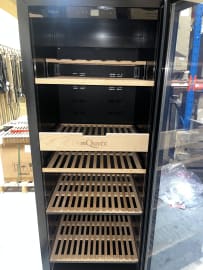 (Outlet) - Vinopbevaringsskab - Velvet 220 Glass 	