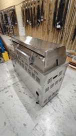 (Outlet) - Stainless Collection - Fristående gasolgrill med 6 brännare och infraröd PowerSear Zone