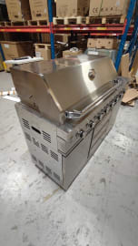 (Outlet) - Stainless Collection - Fristående gasolgrill med 6 brännare och infraröd PowerSear Zone