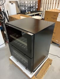 (Outlet) - Vinkøleskab til indbygning - WineCave 60DD Fullglass Black 