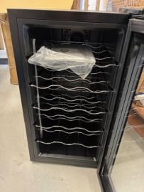 (Outlet) - Fristående vinkyl - Tundra Collection 18 Black