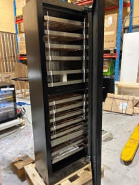 (Outlet) - Inbyggbar vinkyl - WineCave Slim 182D Fullglass Black