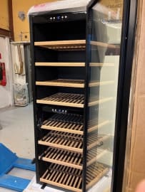 (Outlet) - Fritstående vinkøleskab - WineExpert 180 Fullglass Black 