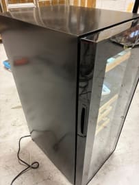 (Outlet) - Fritstående vinkøleskab - Northern Collection 18 Black