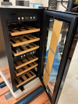 outlet-frittstaende-vinskap-wineexpert-24-fullglass-black