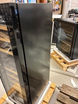 outlet-frittstaende-vinskap-northern-collection-27-black